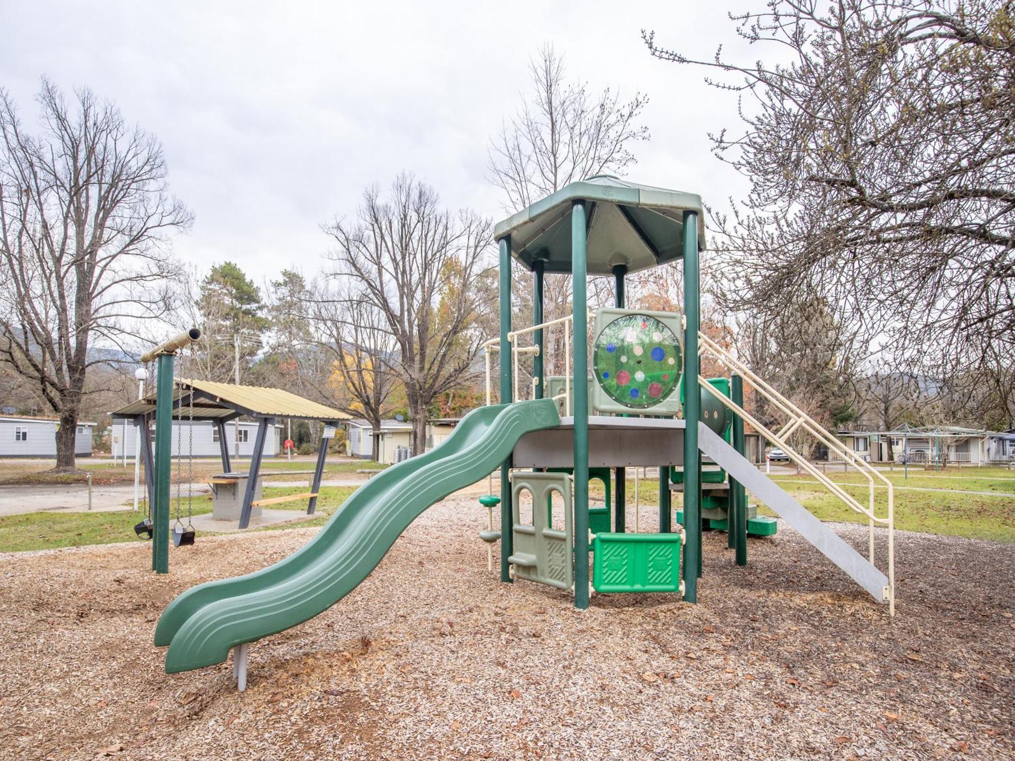 Nrma Bright Holiday Park מראה חיצוני תמונה